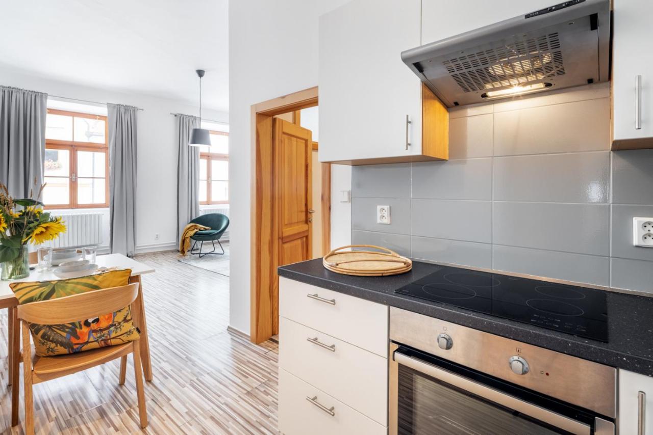 Wine & Bike City Tower Apartments Зноймо Екстериор снимка